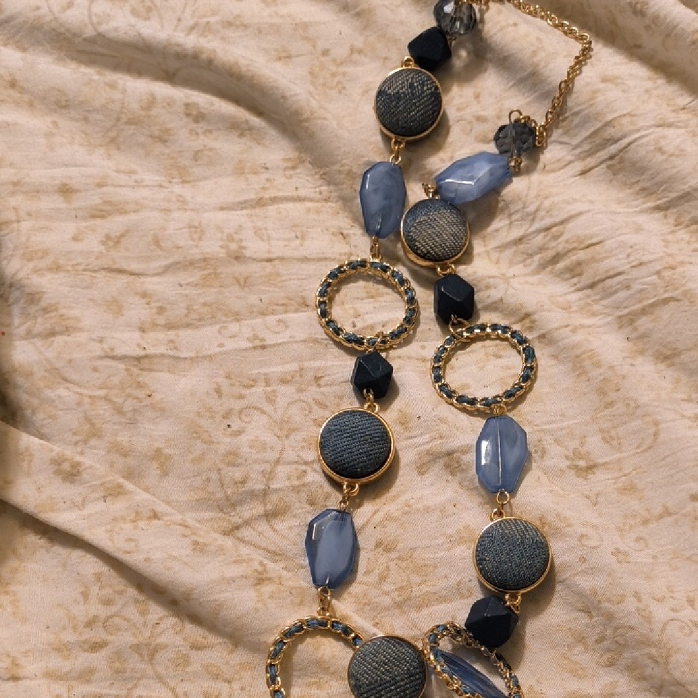 Elegant Blue and Gold Necklace